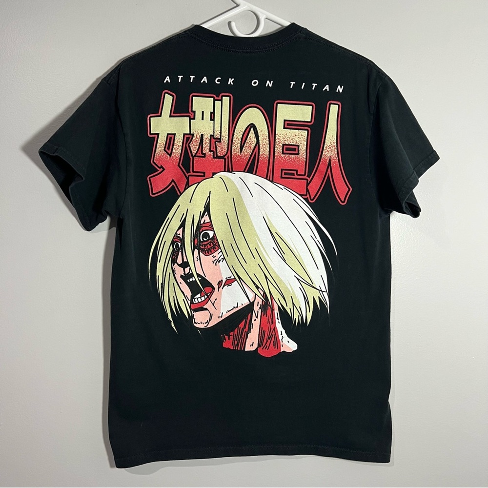 Ripple Junction Attack On Titan Annie Female Anime Black  T-Shirt Mens Medium